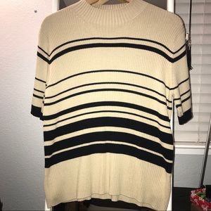 Varied stripe mock top